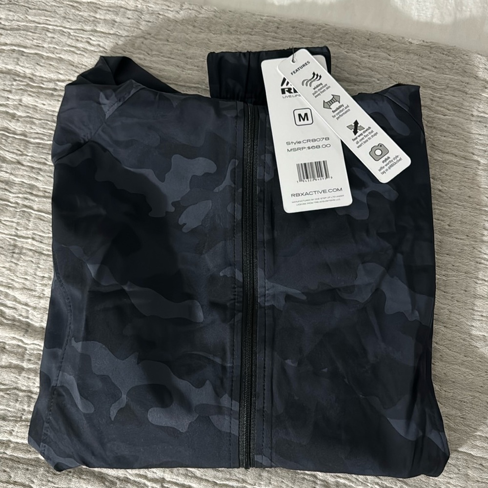 NWT RBX Black and Gray Camouflage Wind Breaker. Size M